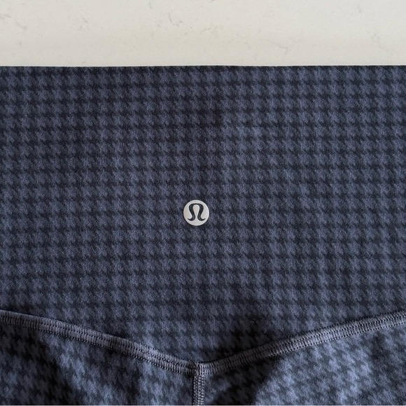 lululemon align 4” houndstooth - Picture 8 of 15